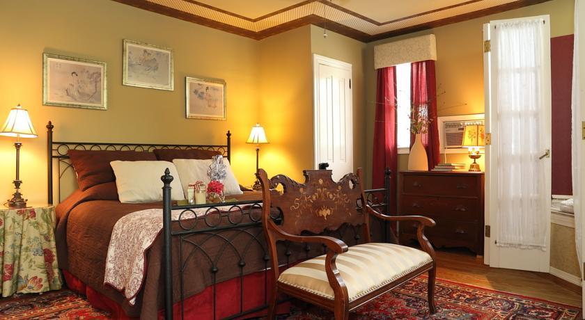 Amethyst Bed & Breakfast 2*