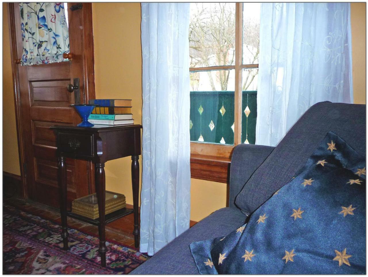 Amethyst Bed & Breakfast