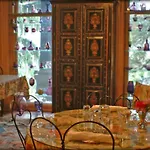 Amethyst Inn