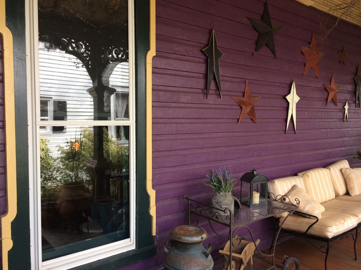 Acomodação com café da manhã  Amethyst 2*